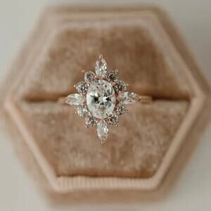 Gorgeous Vintage Cluster Ring, Oval, Marquise & Round Cut New size 9 women’s